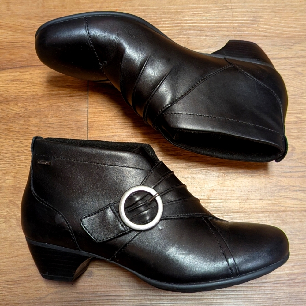 Aravon ankle boots waterproof black leather 8.5